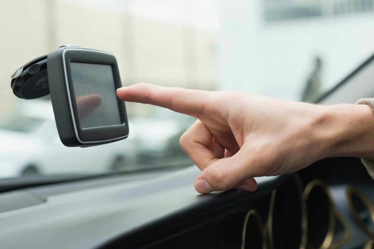 man using satellite navigation system in his car 2021 08 28 16 38 33 utc 1200x800 - Global Navigation Satellite System - Erklärung