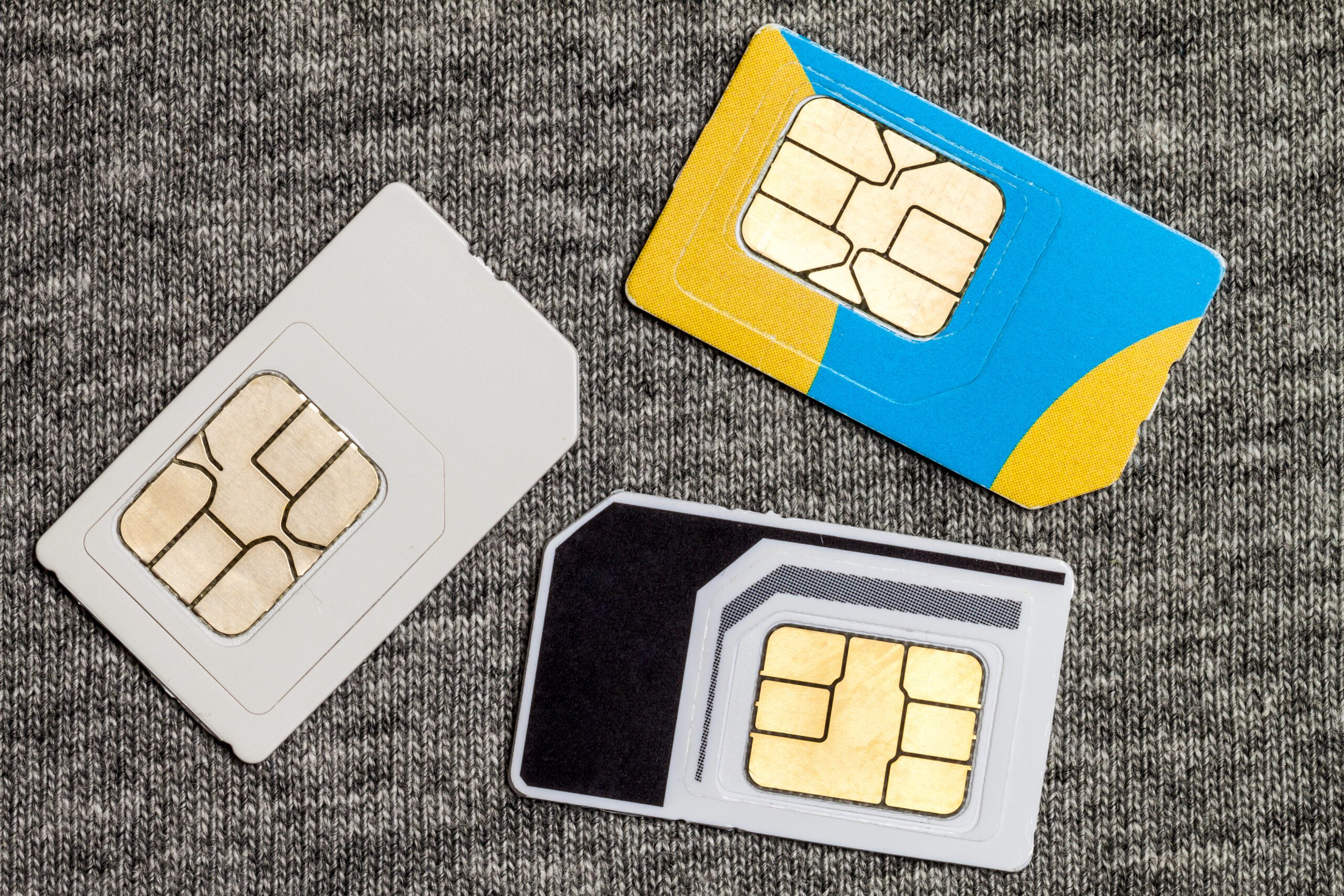 set of mini micro and nano simcard isolated on g 2022 11 03 23 19 01 utc scaled - Fahrzeugortung - GPS Fahrzeugortung 2024