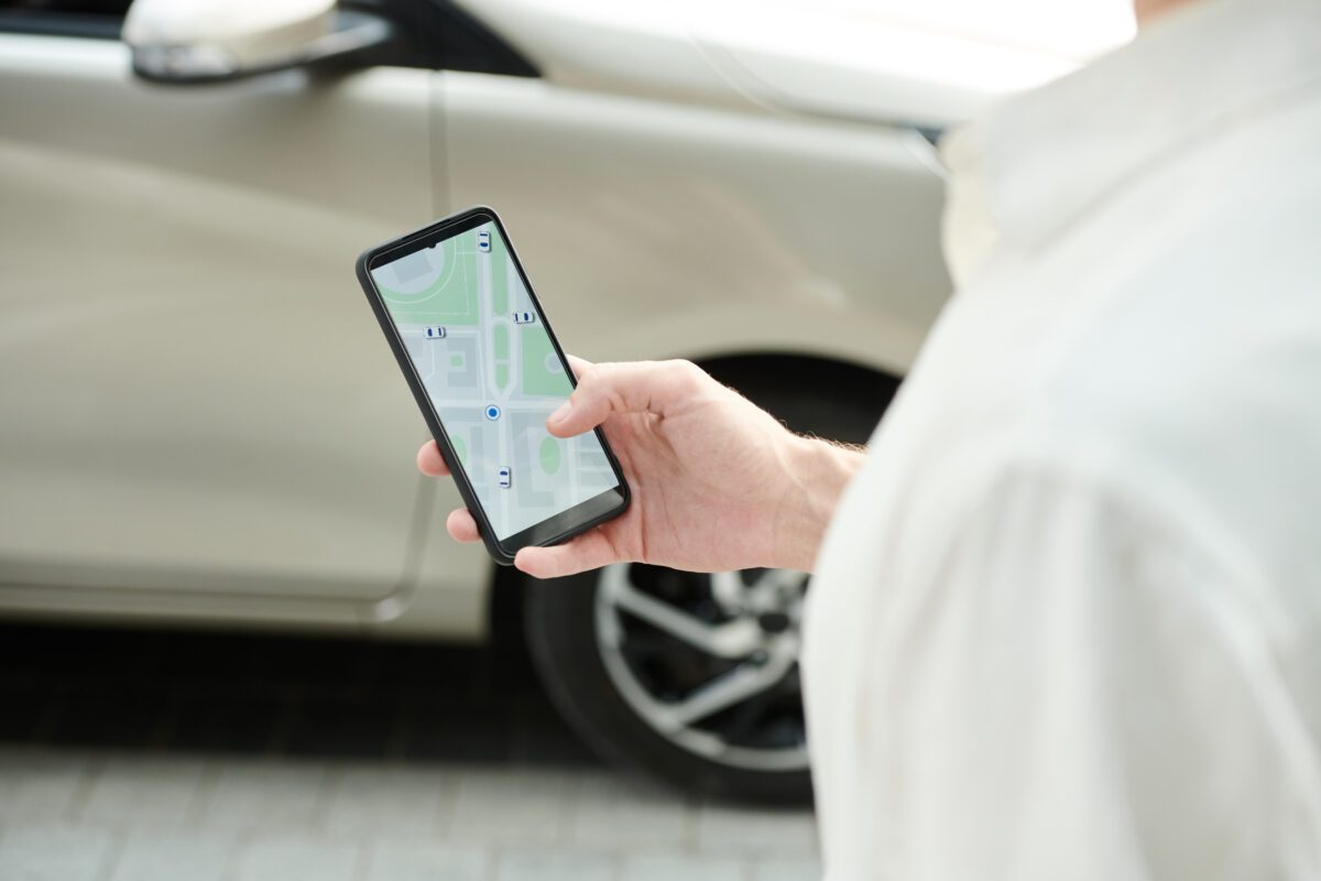 GPS Tracker Auto - GPS Sender für's Auto kaufen - 2024