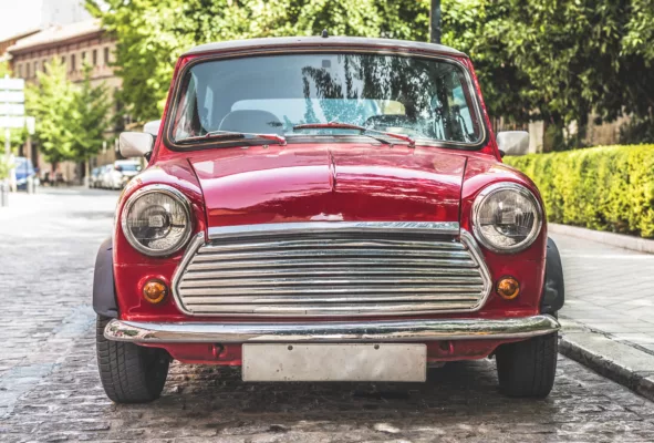Das passende Auto für Fahranfänger vintage small car 2021 09 01 22 38 17 utc 591x400 - Das passende Auto für Fahranfänger